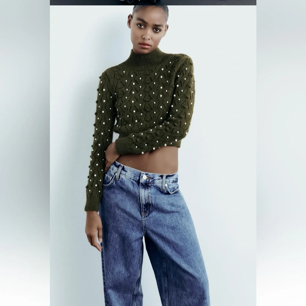KNIT OPEN BACK PEARLY SWEATER - Picture 2 of 11